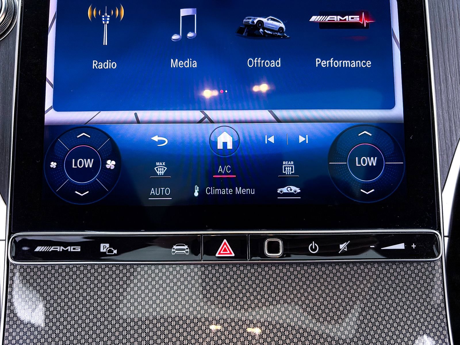 Used 2024 Mercedes-Benz GLC 43 AMG 4MATIC image 23