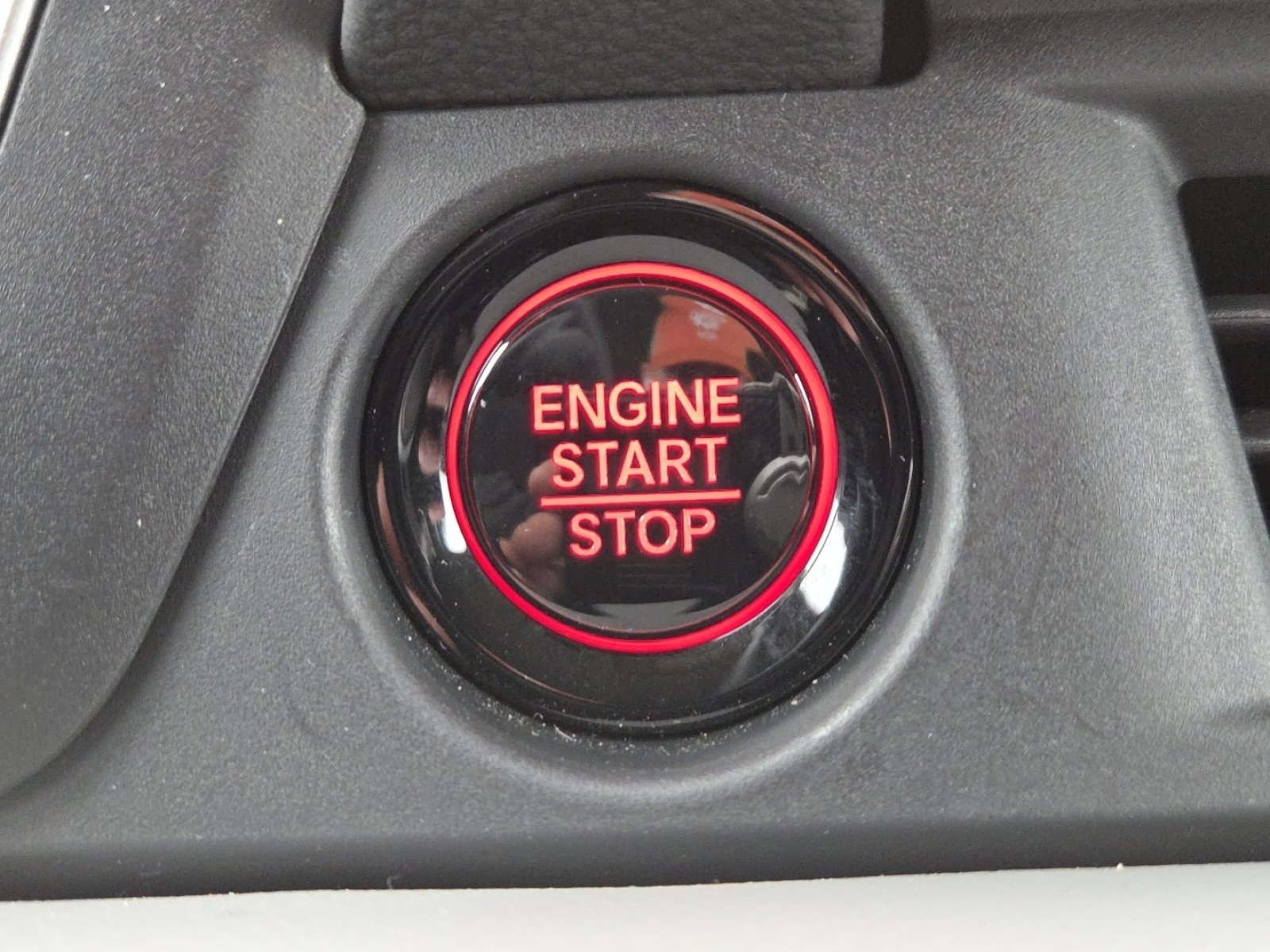 Used 2025 Honda Pilot EX-L image 31