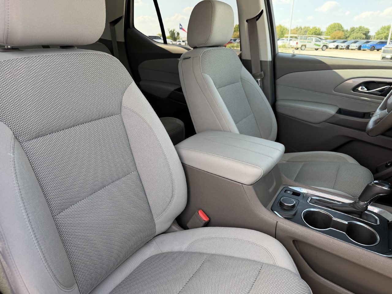 Used 2019 Chevrolet Traverse LT FWD image 25