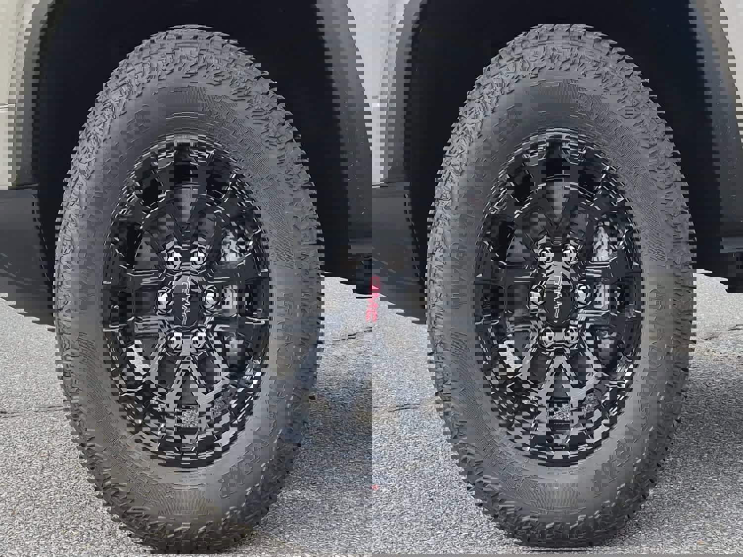 New 2026 GMC Canyon Elevation w/ Convenience Package image 8