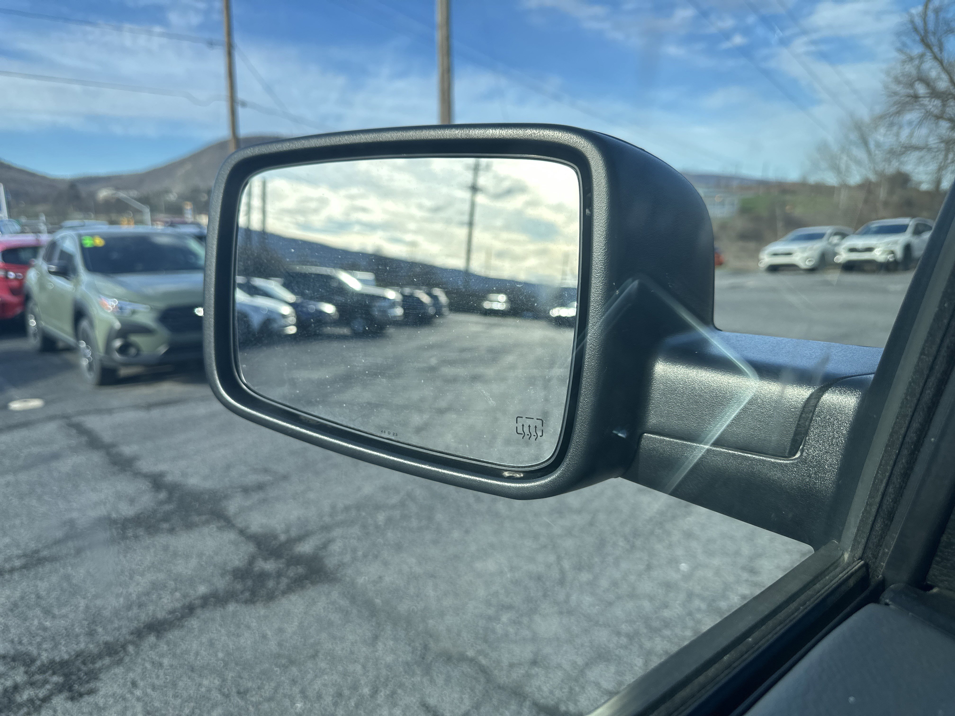 Used 2024 RAM 1500 Classic SLT AWD/4WD image 28