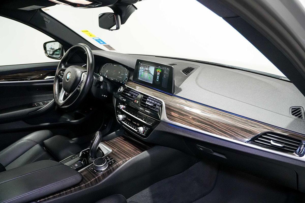 Used 2020 BMW 530e xDrive AWD/4WD image 20