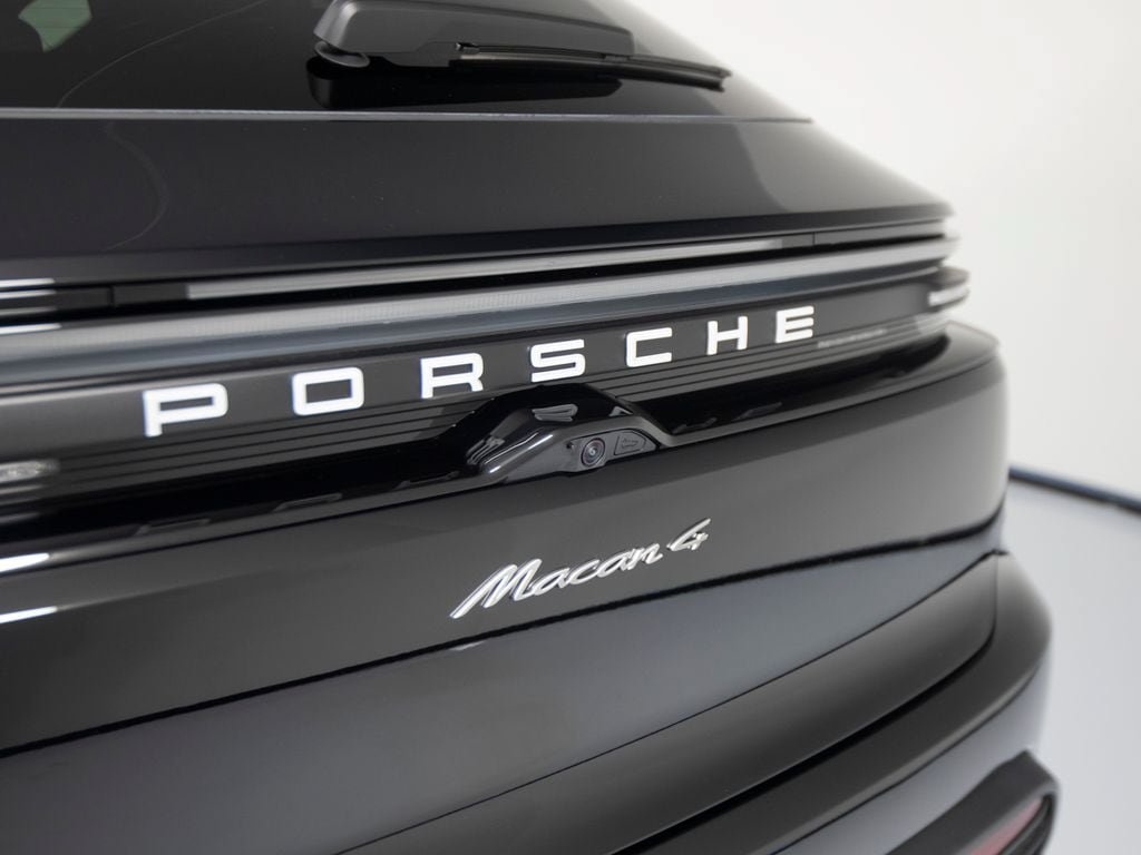 New 2026 Porsche Macan 4 Electric AWD/4WD image 39