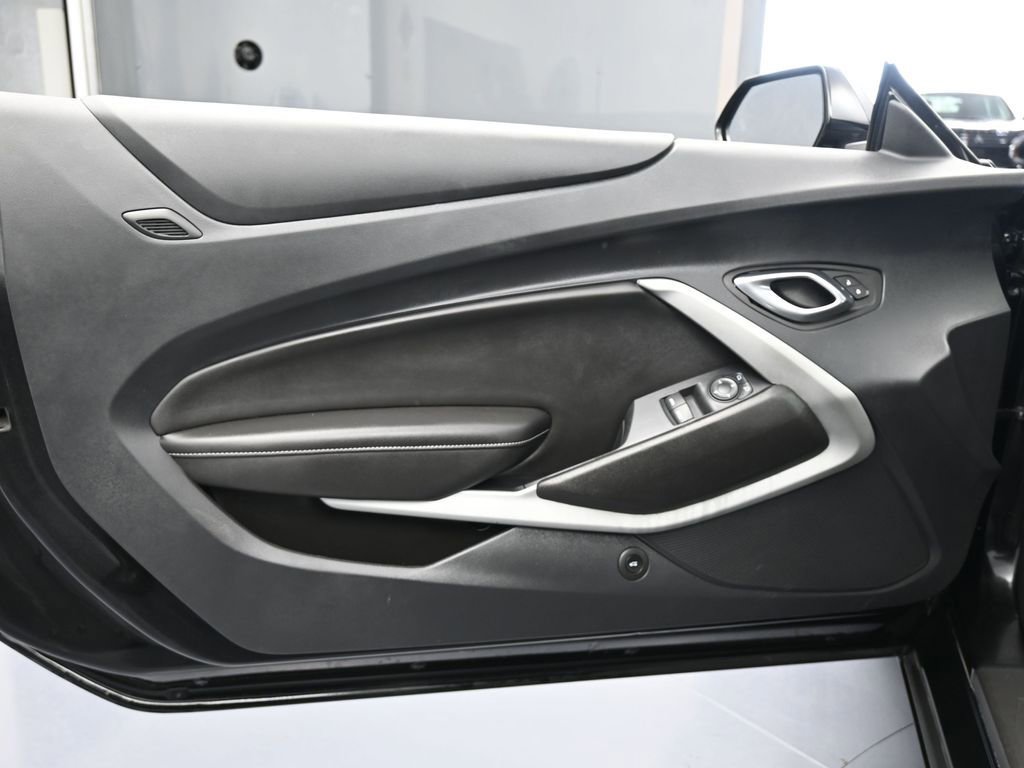 Used 2022 Chevrolet Camaro LT image 30