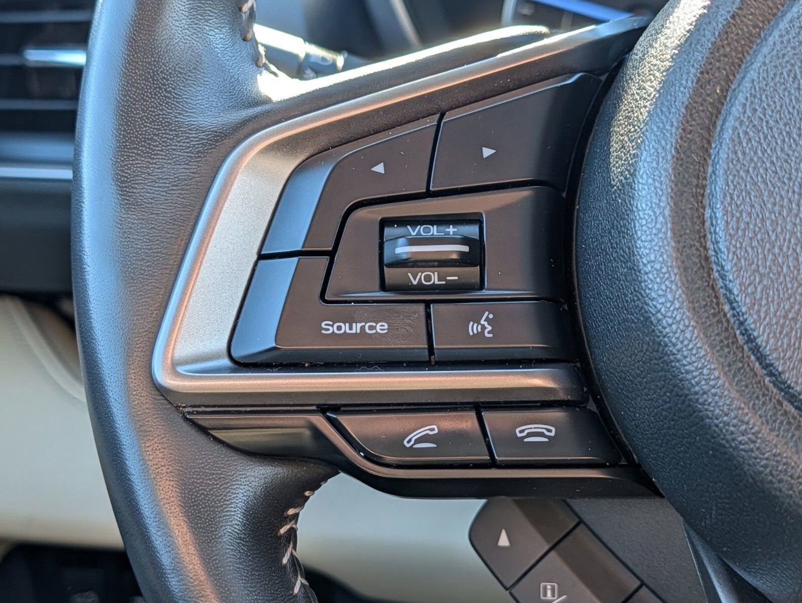 Used 2022 Subaru Ascent Touring image 34