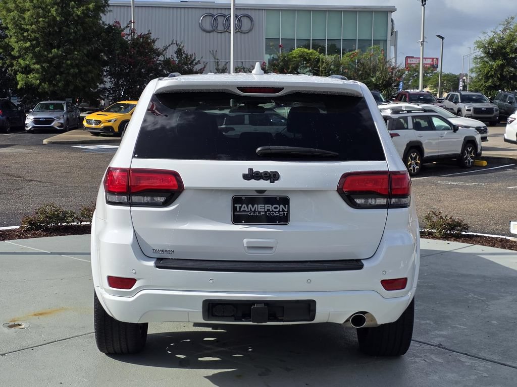 Used 2021 Jeep Grand Cherokee Laredo X RWD image 3