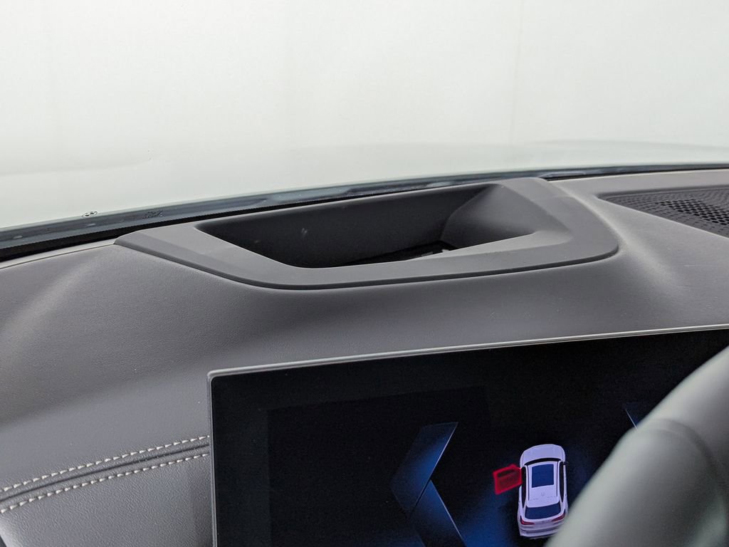 Used 2026 BMW X5 M60i image 17