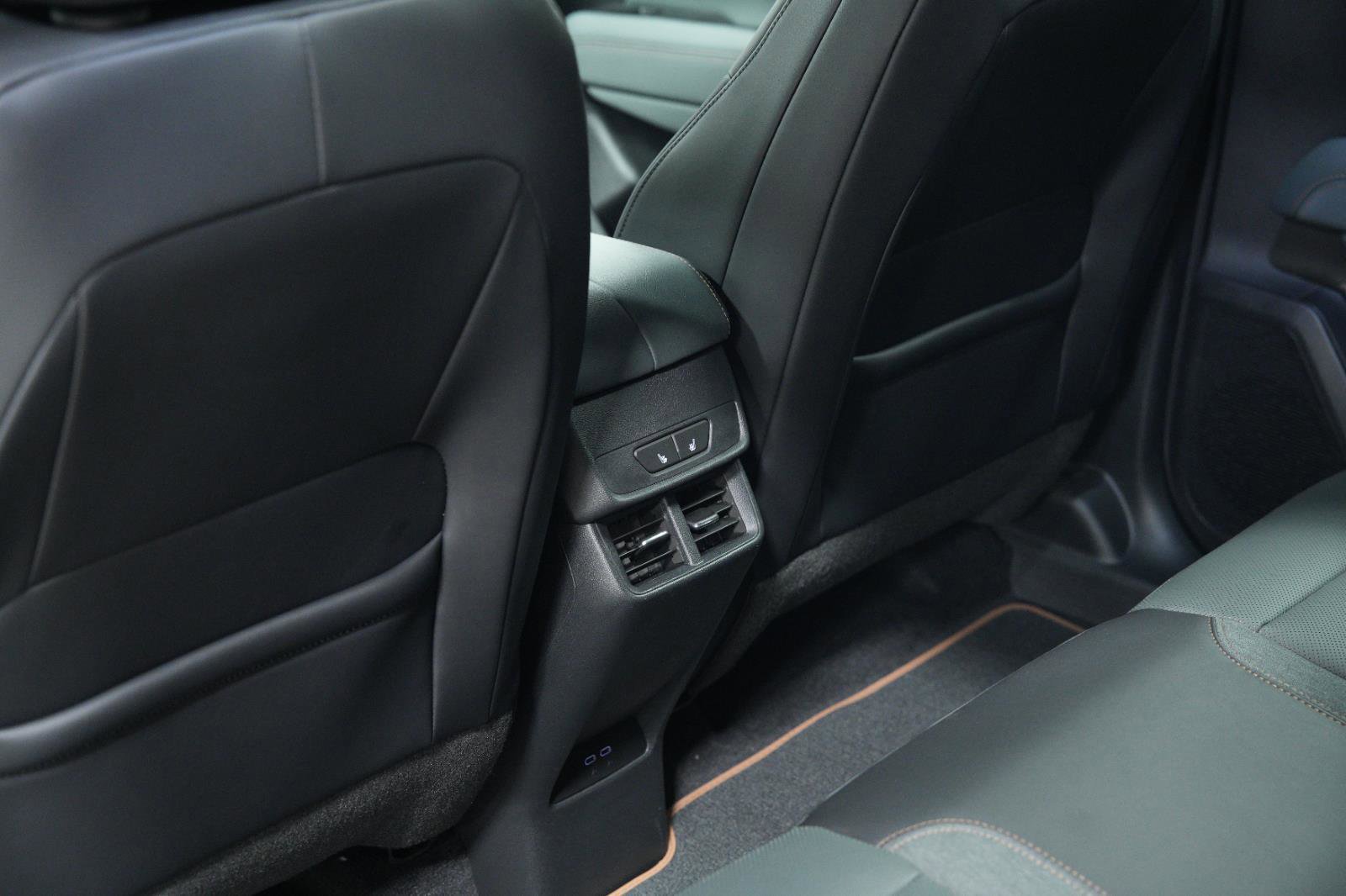 New 2026 GMC Terrain AT4 w/ Convenience Package III image 22