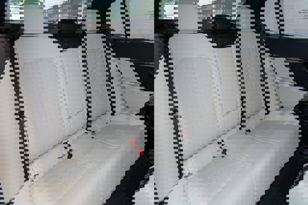 Used 2025 BMW 530i xDrive image 34