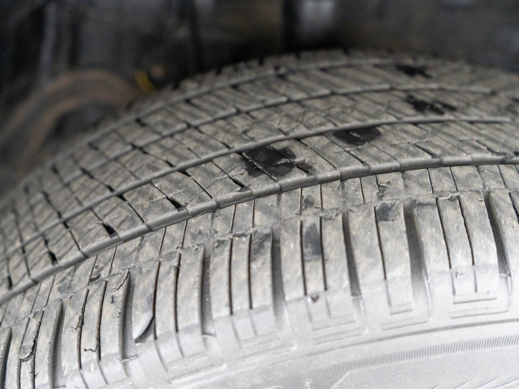 Used 2021 Lexus UX 250h image 32