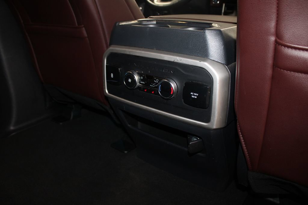 Used 2024 Ford Expedition Limited image 36