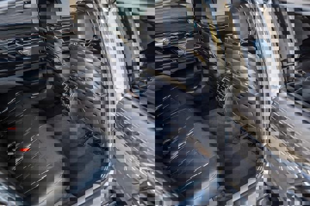 Used 2016 BMW 740i image 43