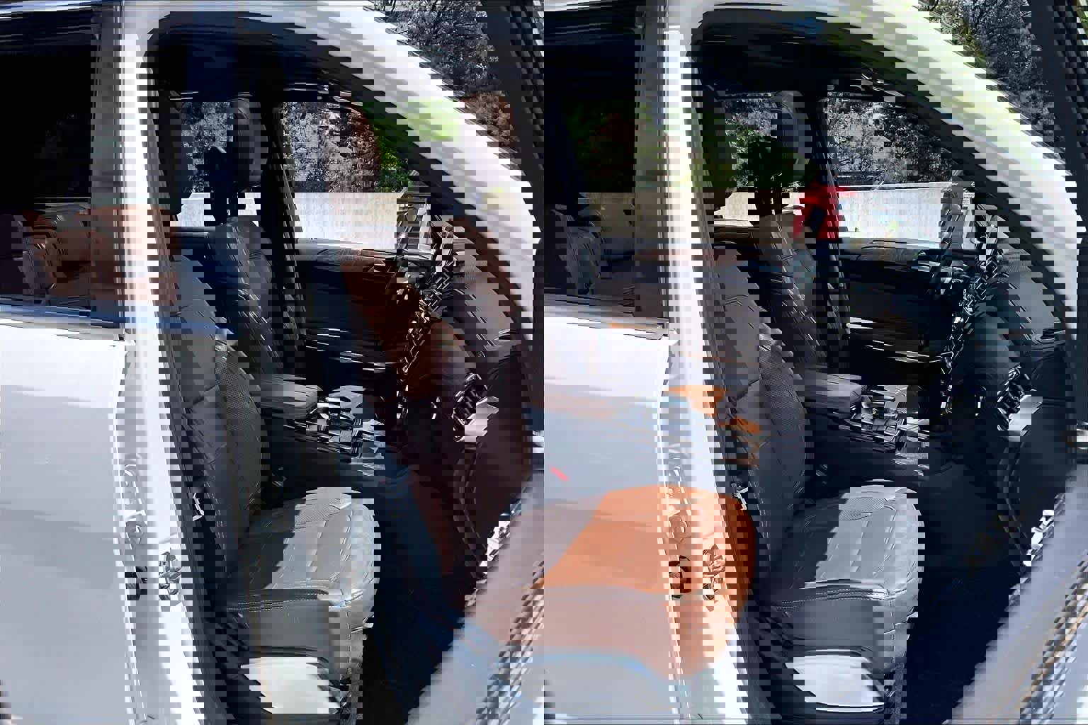 Used 2019 Mercedes-Benz GLS 550 4MATIC image 9