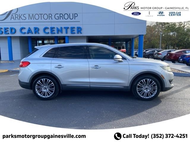 Used 2017 Lincoln MKX Reserve FWD image 3