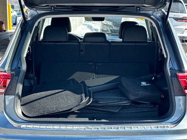 Used 2023 Volkswagen Tiguan SE image 35