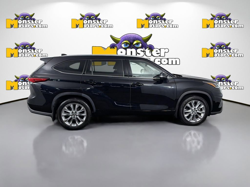 Used 2022 Toyota Highlander Limited image 4