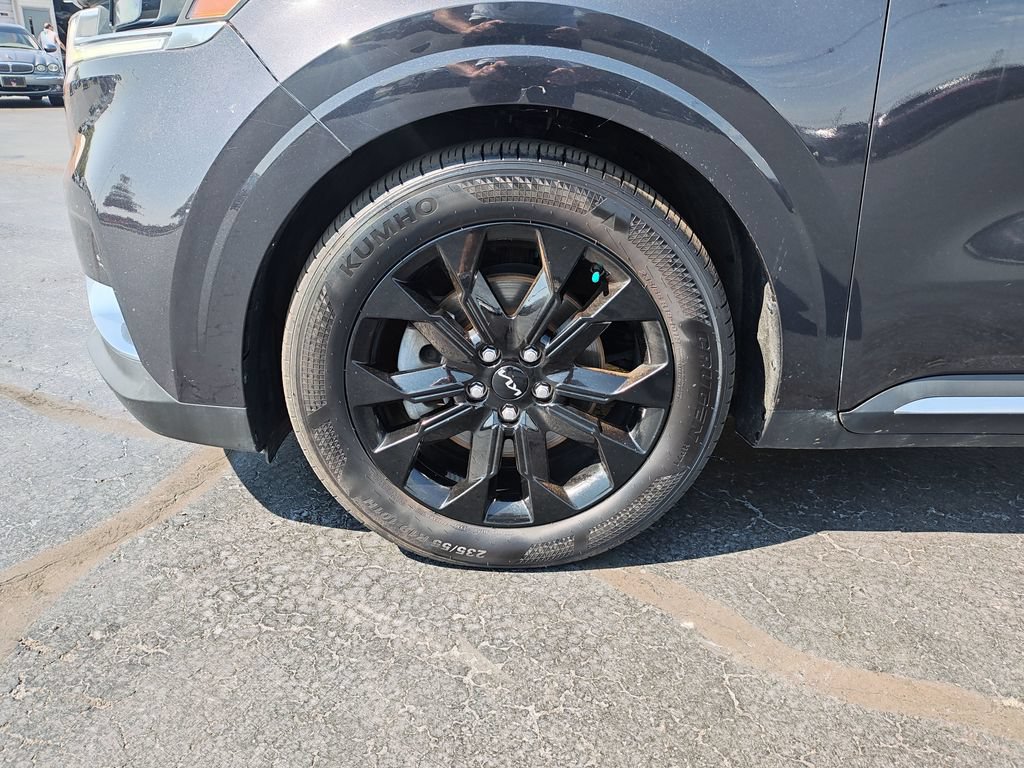 Used 2022 Kia Carnival SX FWD image 6