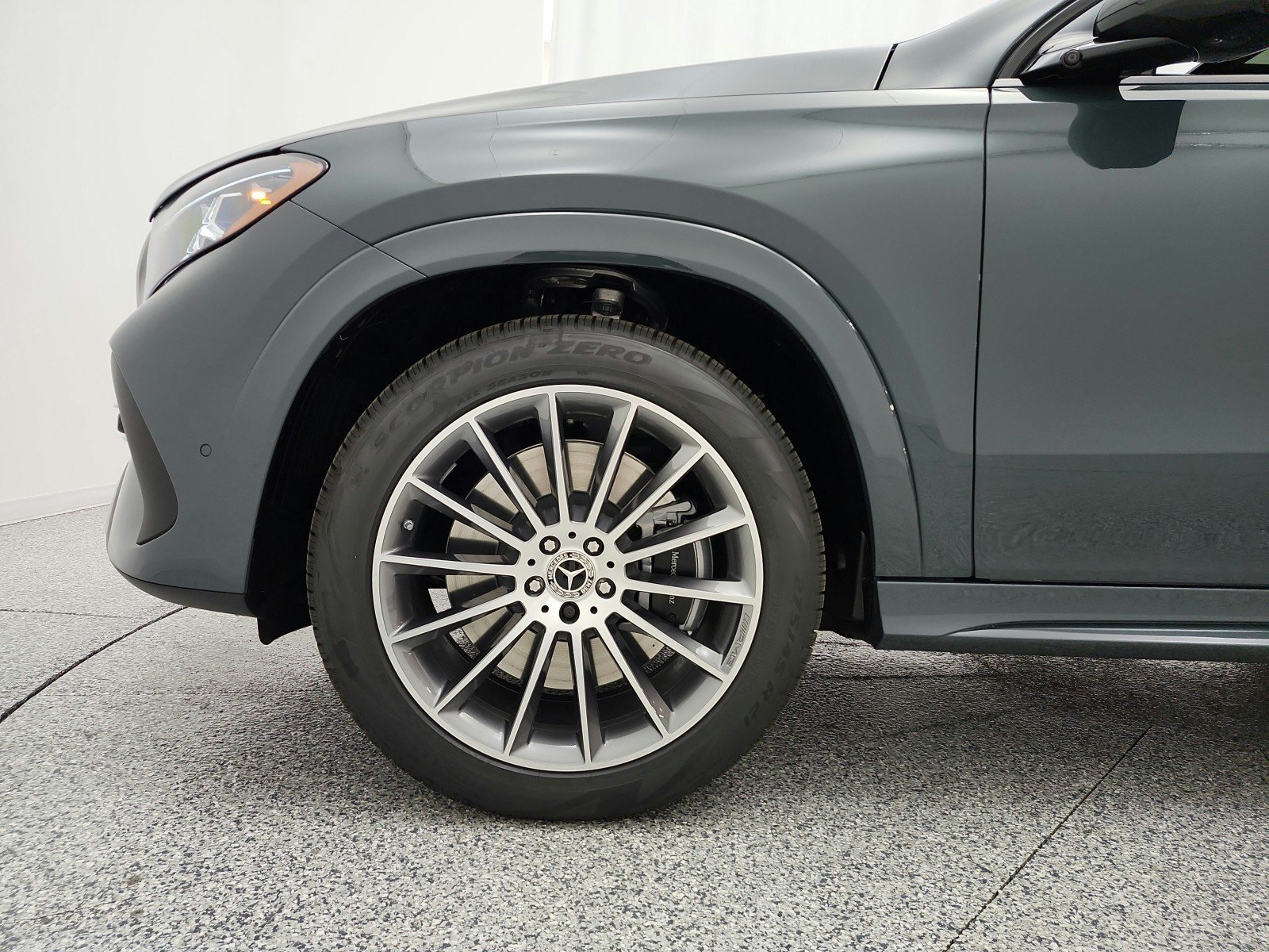 New 2027 Mercedes-Benz GLE 450 4MATIC Coupe image 13