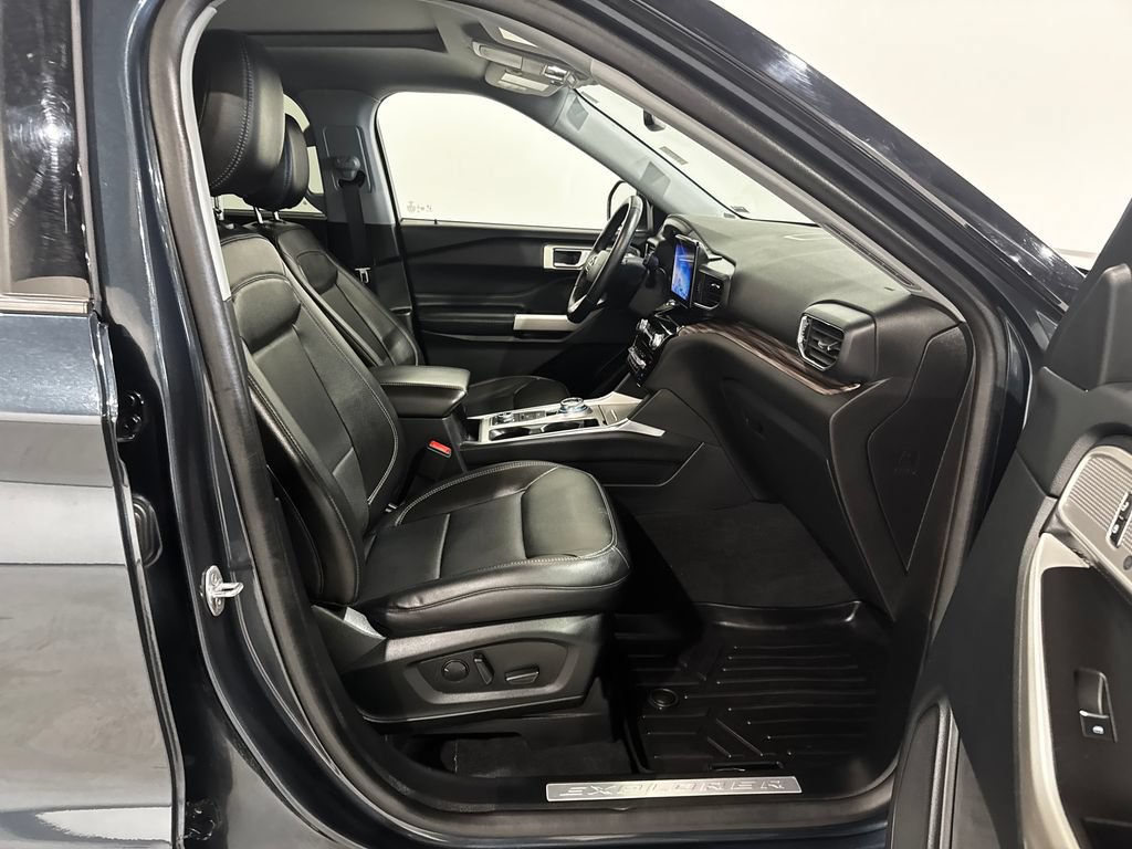 Used 2022 Ford Explorer Limited w/ Class IV Trailer Tow Package AWD/4WD image 21