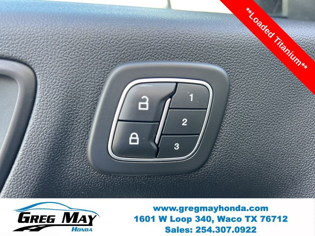 Used 2020 Ford Escape Titanium image 26