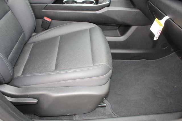 Used 2025 Chevrolet Equinox LT w/ Convenience Package II FWD image 16