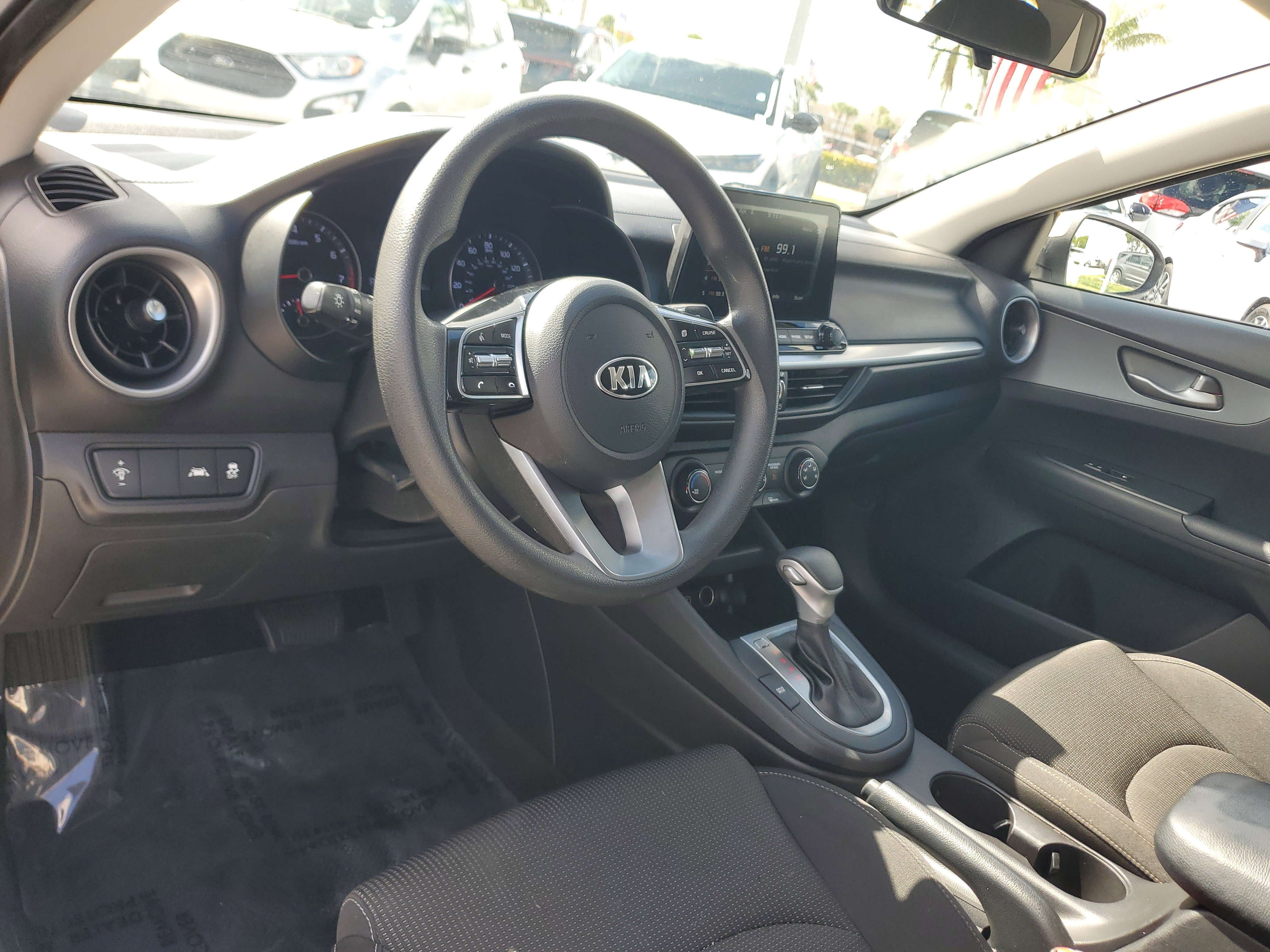Used 2021 Kia Forte LXS image 9
