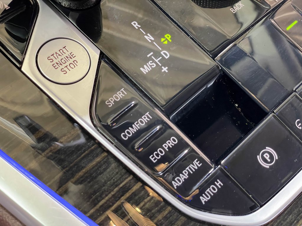 Used 2021 BMW X7 xDrive40i w/ Premium Package image 20