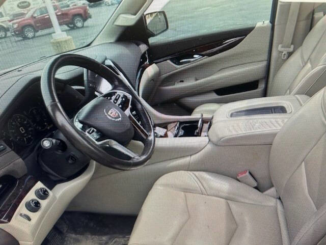 Used 2015 Cadillac Escalade Luxury AWD/4WD image 7