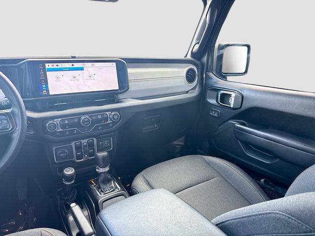 Used 2025 Jeep Gladiator Sport AWD/4WD image 22