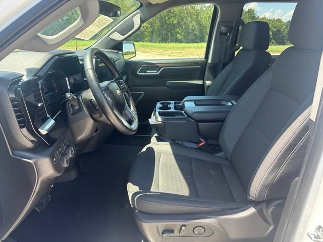 Used 2026 Chevrolet Silverado 1500 LT AWD/4WD image 2