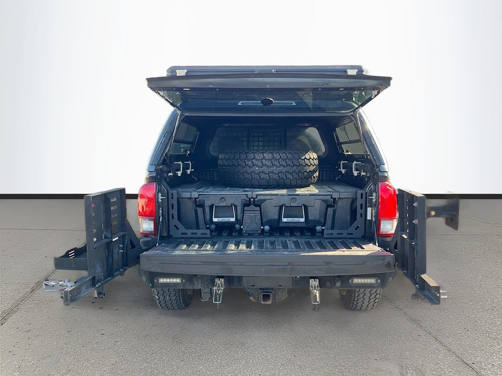 Used 2022 Toyota Tacoma SR5 w/ Technology Package AWD/4WD image 23