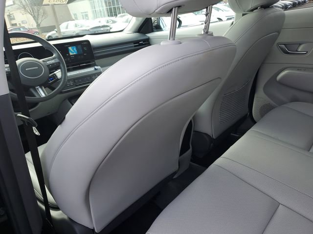 Used 2025 Hyundai Kona Limited image 13