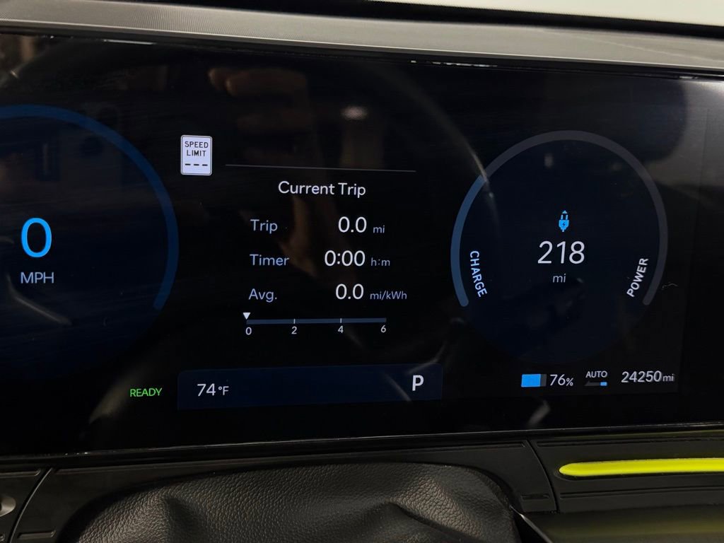 Used 2024 Hyundai Kona Limited FWD image 20