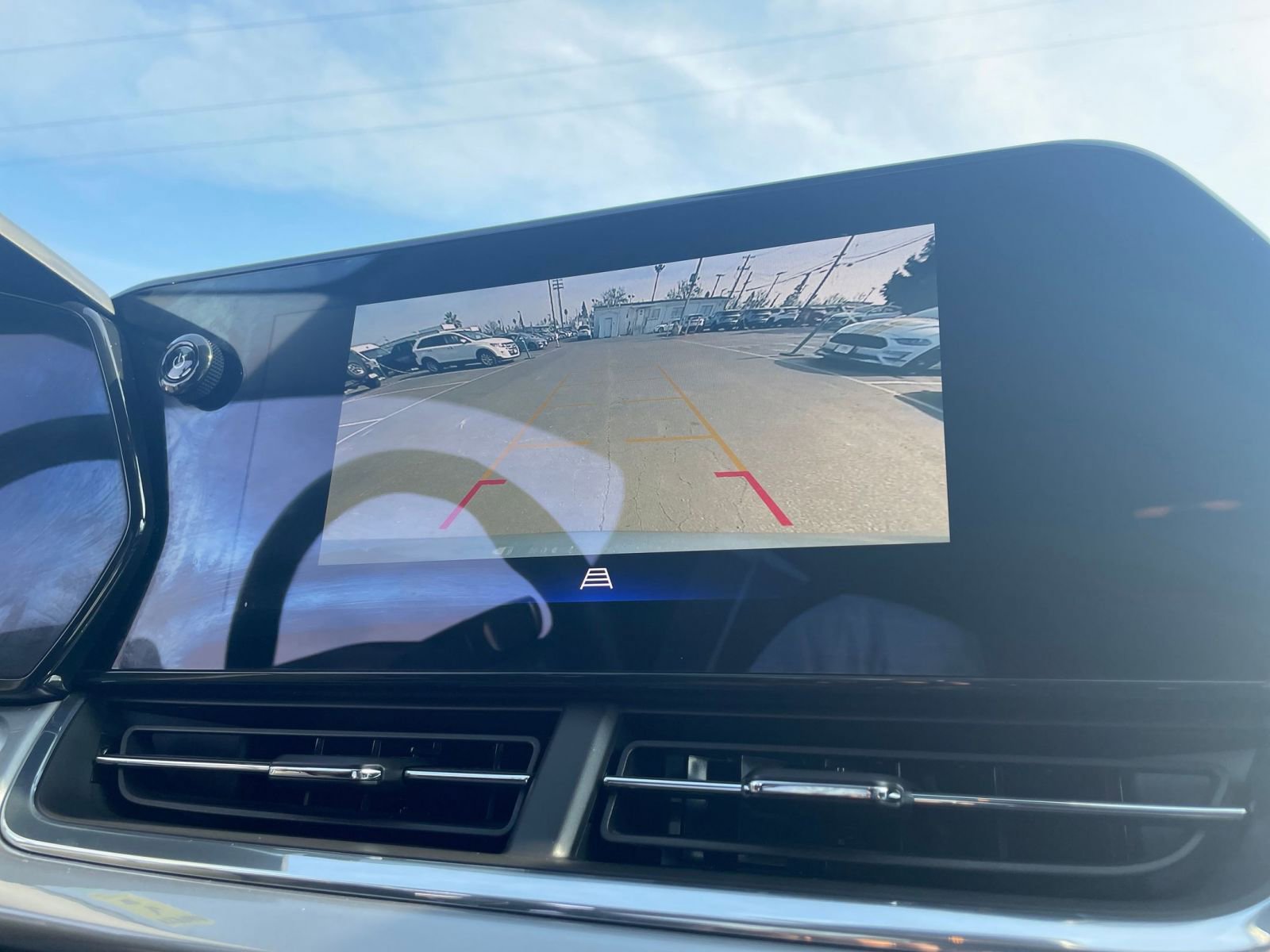 Used 2025 Chevrolet Trax LT w/ LT Convenience Package image 20