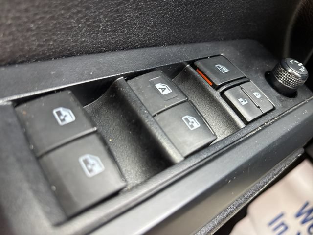 Used 2022 Toyota Tacoma SR AWD/4WD image 16