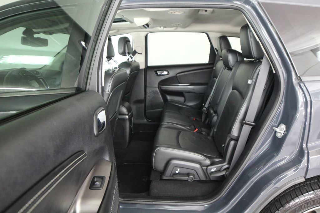 Used 2018 Dodge Journey Crossroad w/ Nav & Sun Group AWD/4WD image 39