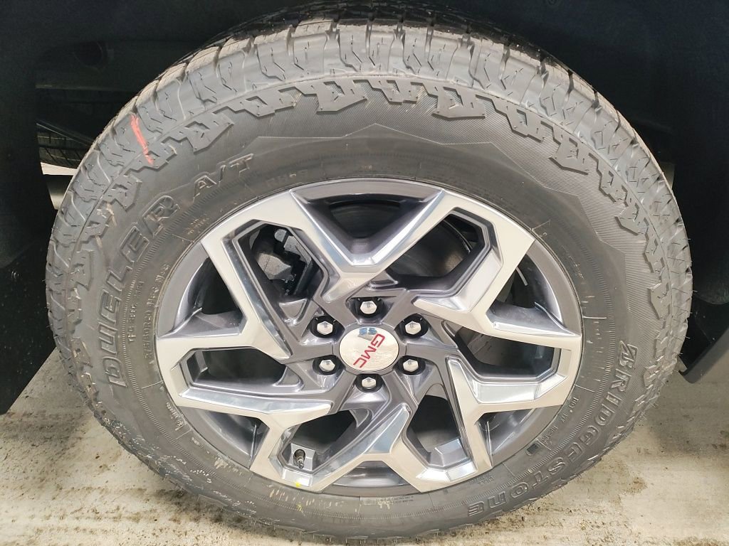 New 2026 GMC Sierra 1500 SLT w/ SLT Premium Plus Package image 3