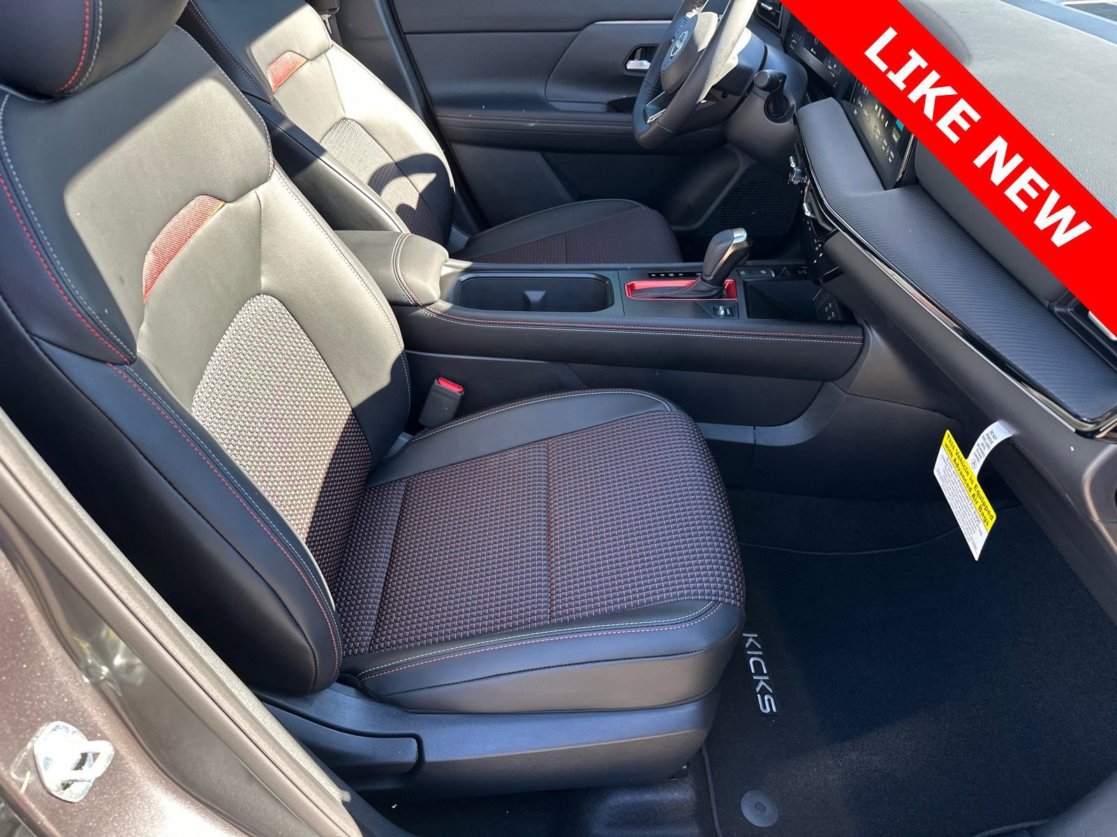 Certified 2025 Nissan Kicks SR image 13