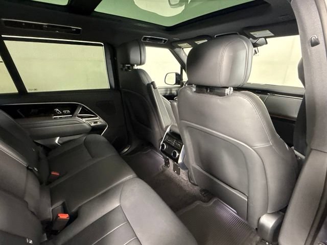 Used 2024 Land Rover Range Rover Long Wheelbase SE AWD/4WD image 22
