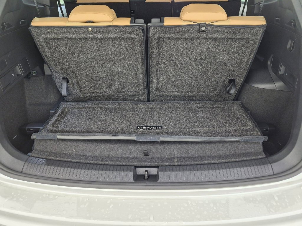 Used 2023 Volkswagen Tiguan SE FWD image 30