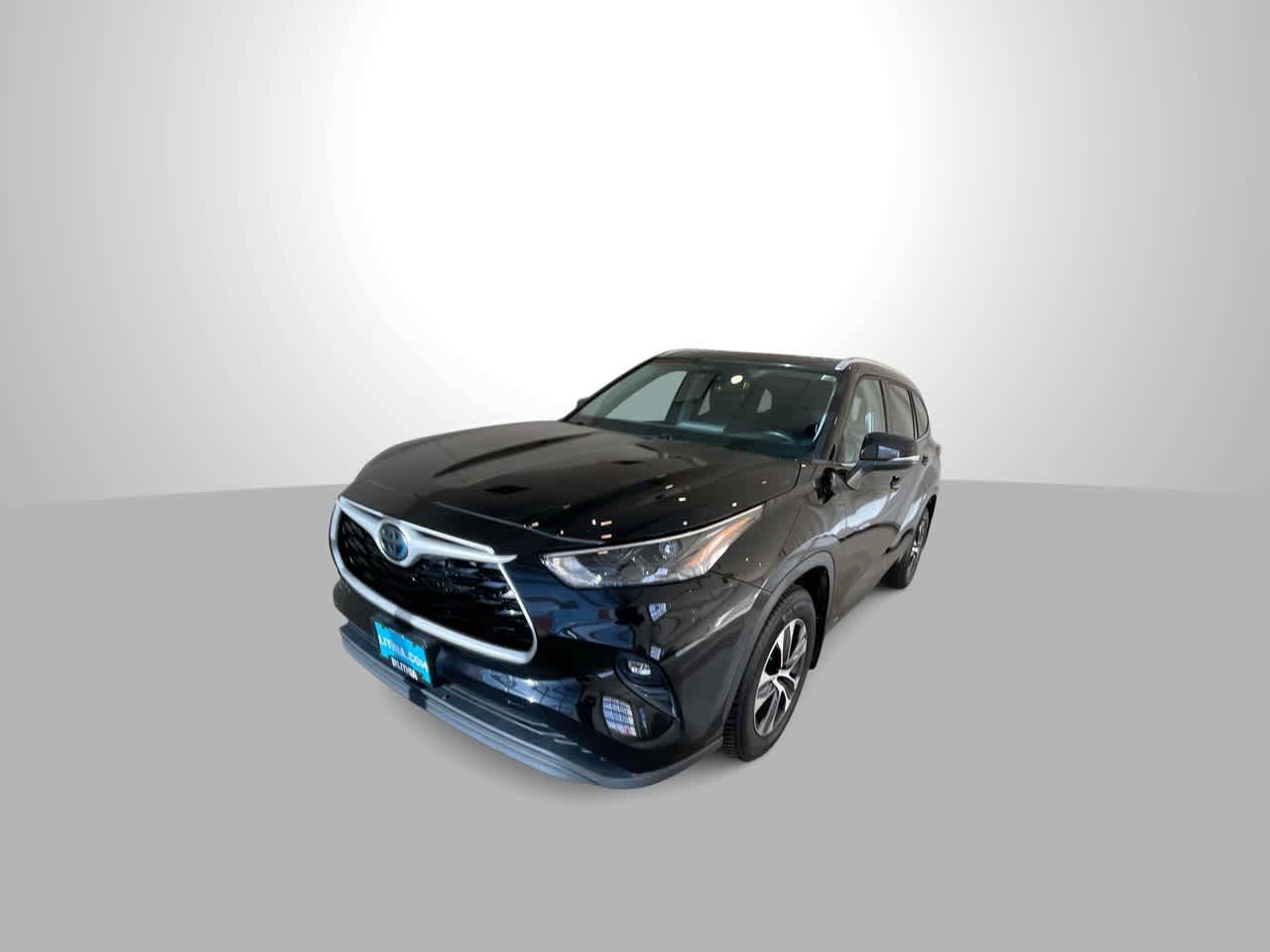 Used 2022 Toyota Highlander XLE AWD/4WD image 4