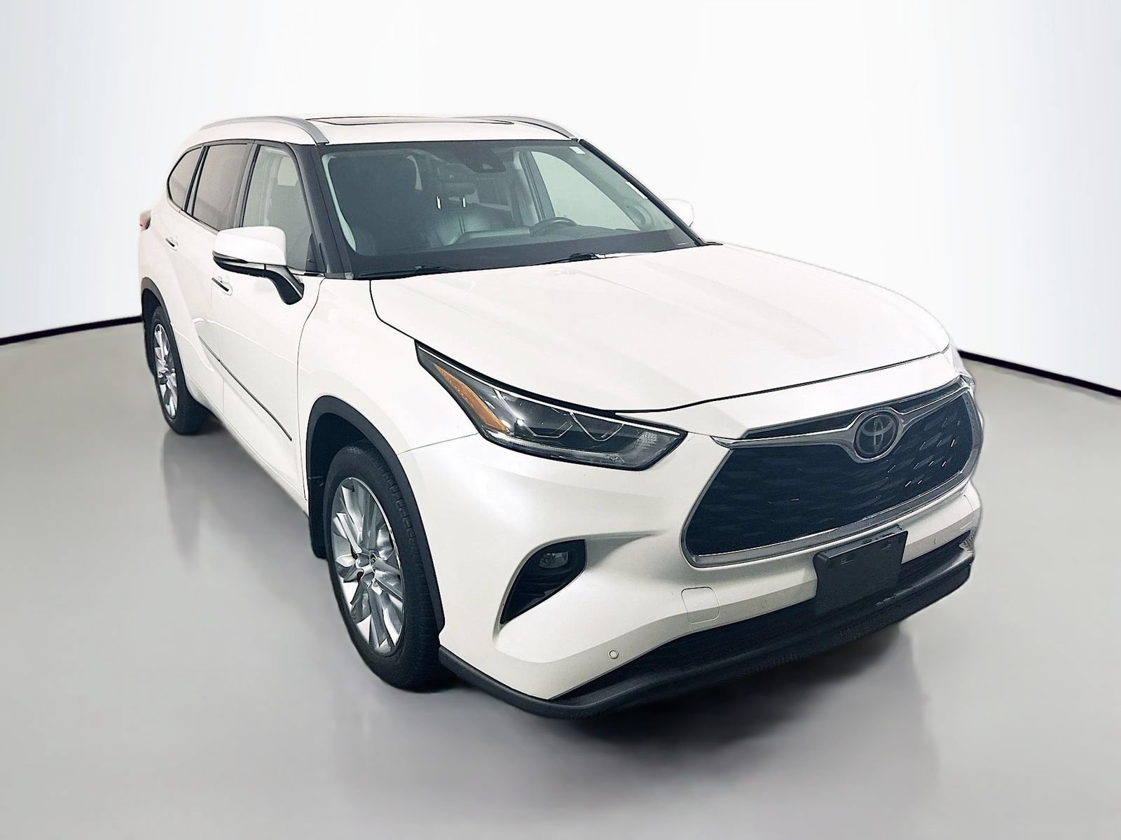 Used 2020 Toyota Highlander Limited AWD/4WD video 1
