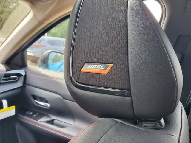 New 2026 Nissan Kicks SR w/ SR Premium Package image 17