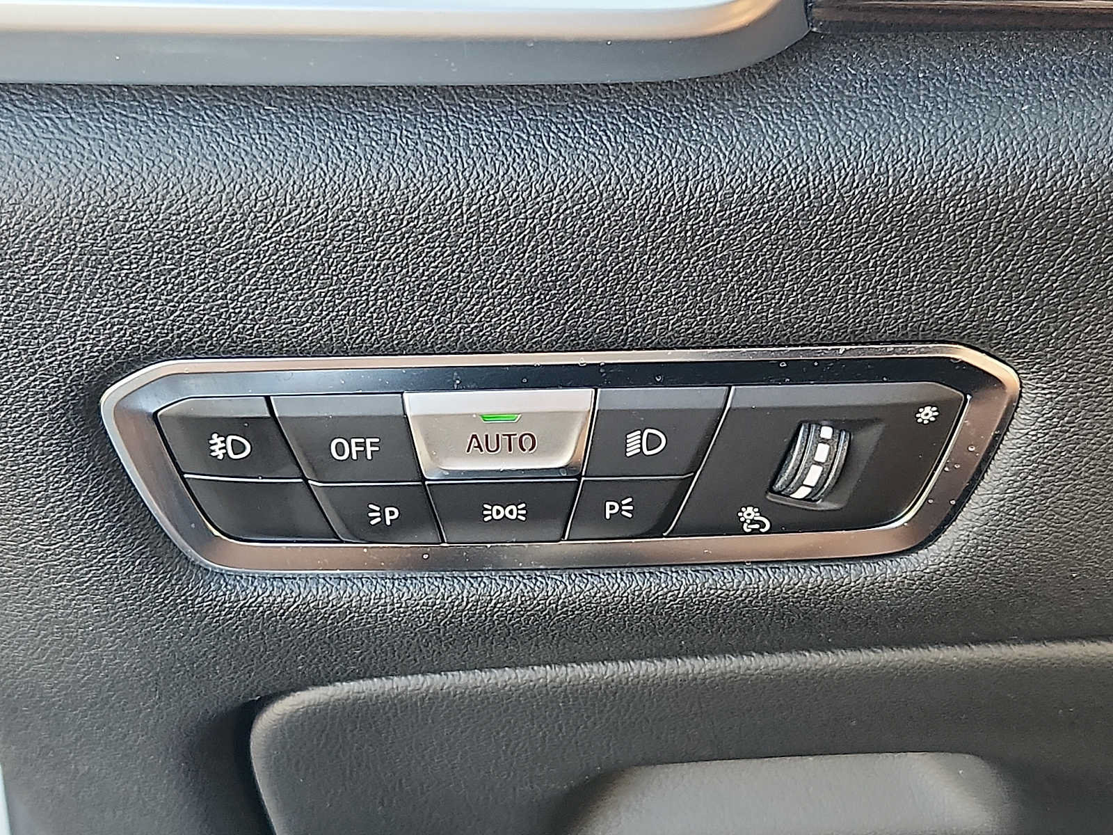 Used 2019 BMW X5 xDrive40i w/ Premium Package 2 AWD/4WD image 23