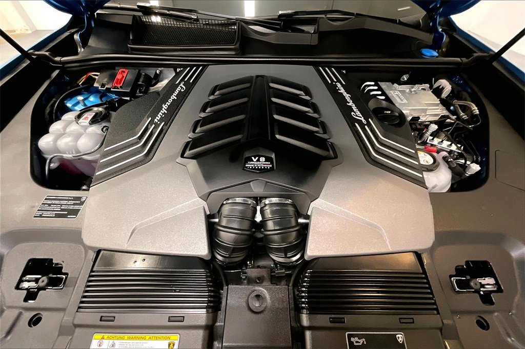 Used 2025 Lamborghini Urus SE image 15