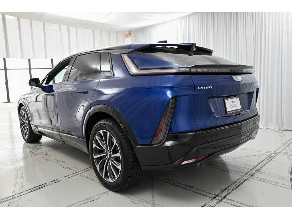 Certified 2024 Cadillac Lyriq Sport w/ LPO, Floor Liner Package AWD/4WD image 5
