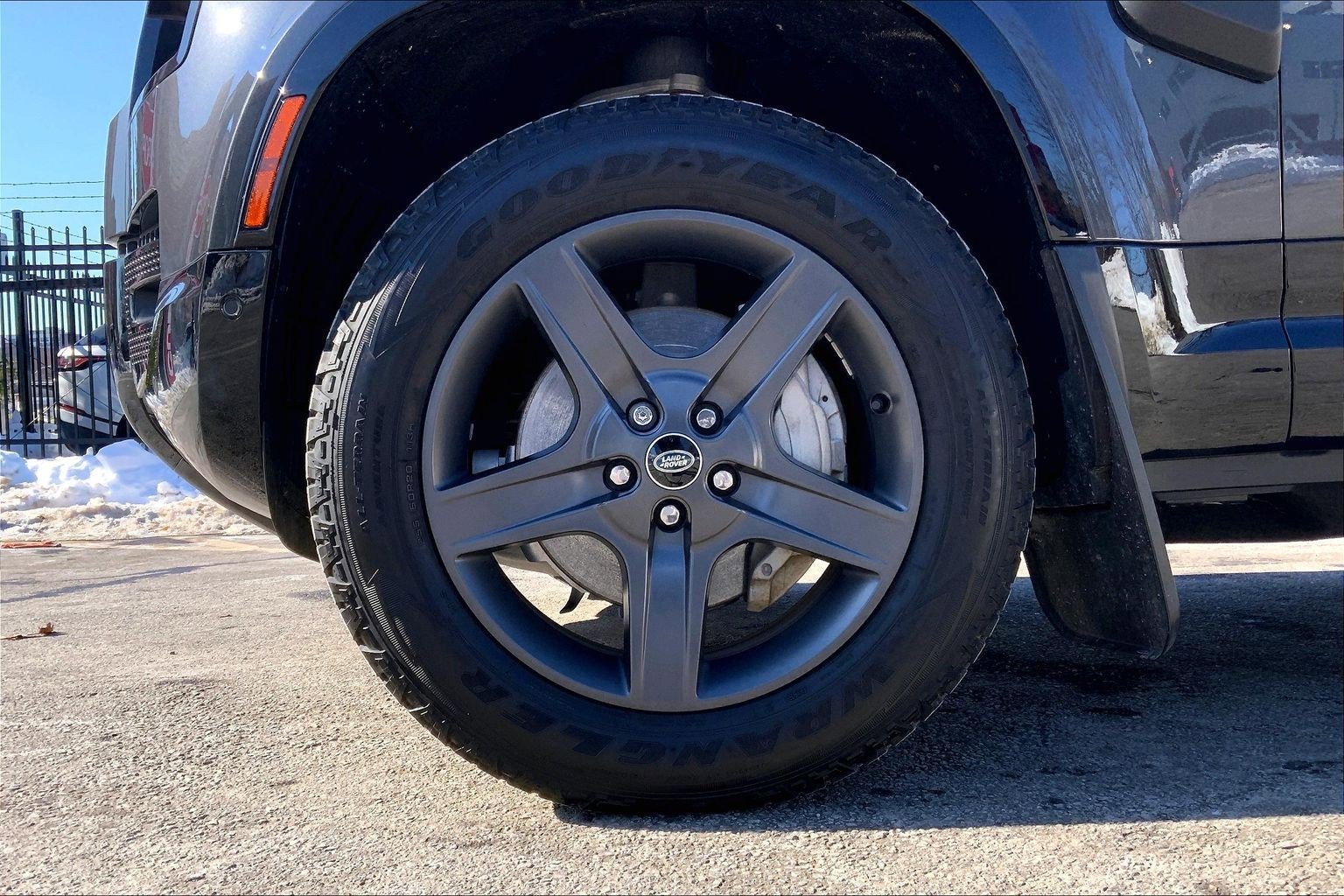 Used 2022 Land Rover Defender 110 X-Dynamic SE image 10