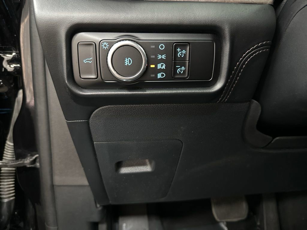 Used 2024 Ford Explorer Platinum w/ Technology Package image 33