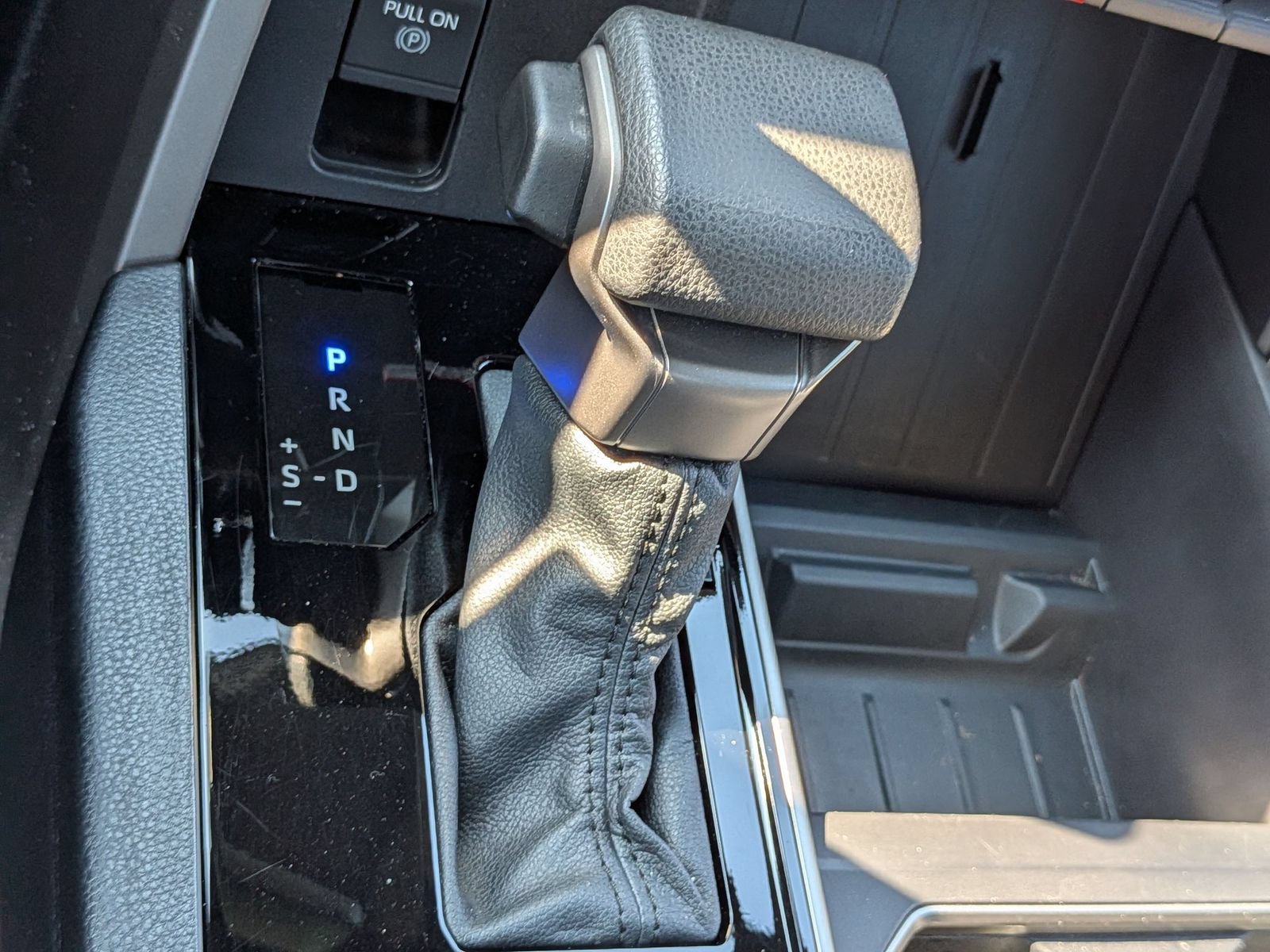 Used 2025 Toyota Tundra SR5 AWD/4WD image 25
