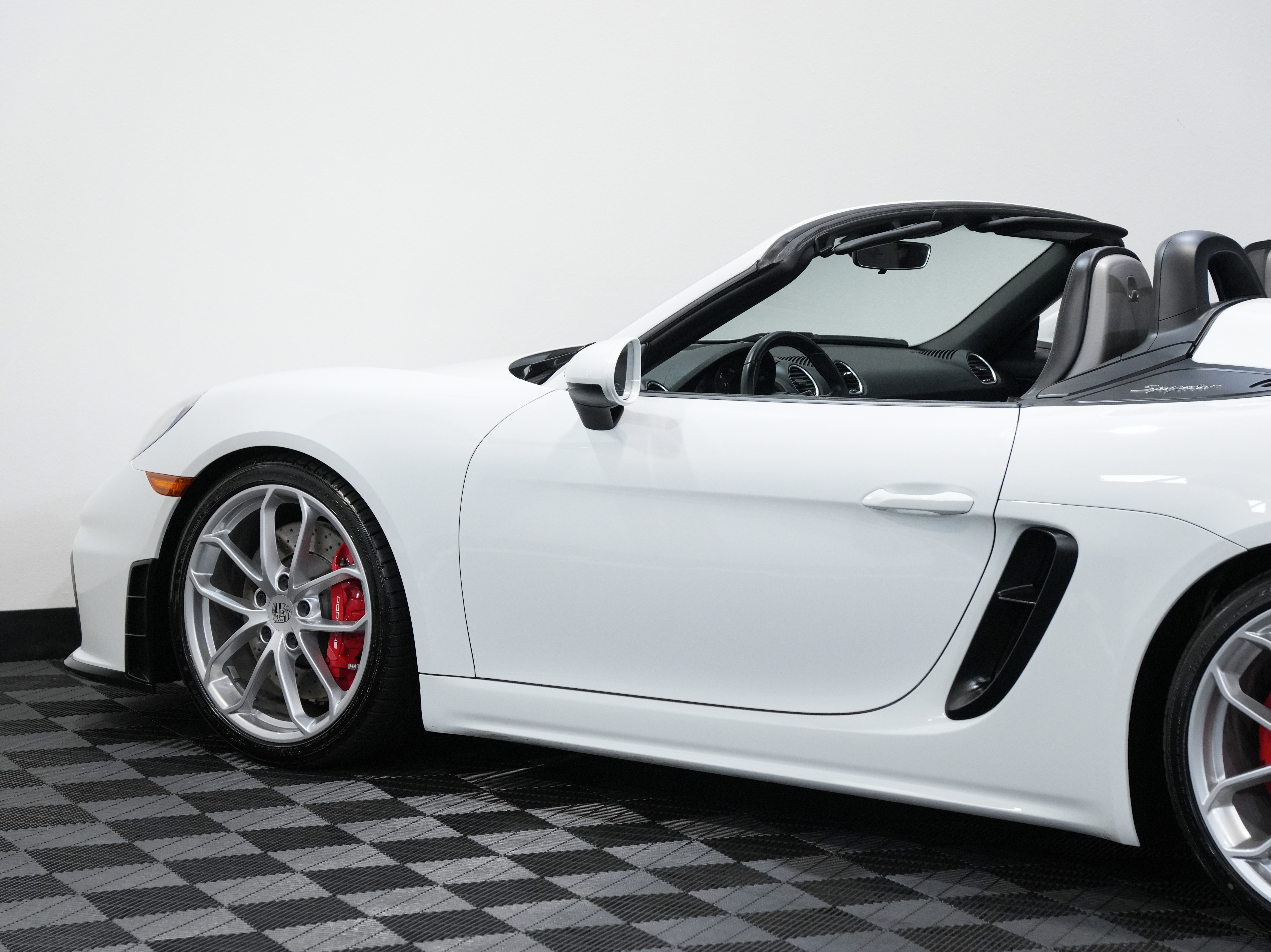 Used 2021 Porsche 718 Boxster Spyder image 24